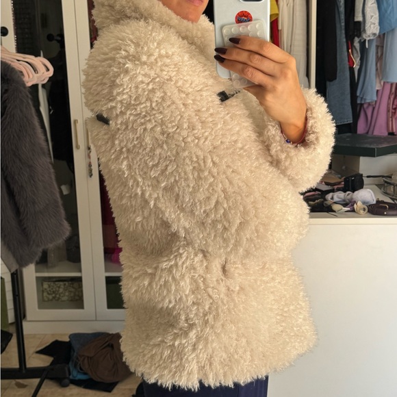 Women's Cozy Cream Teddy Jacket - Picture 7 of 8